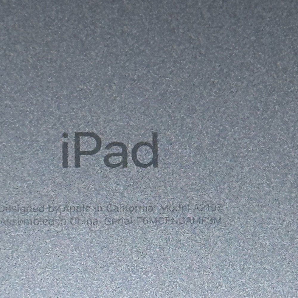 Apple tableta. Septima generacion. Casi nueva
100% functional y authentica - Picture 9 of 9